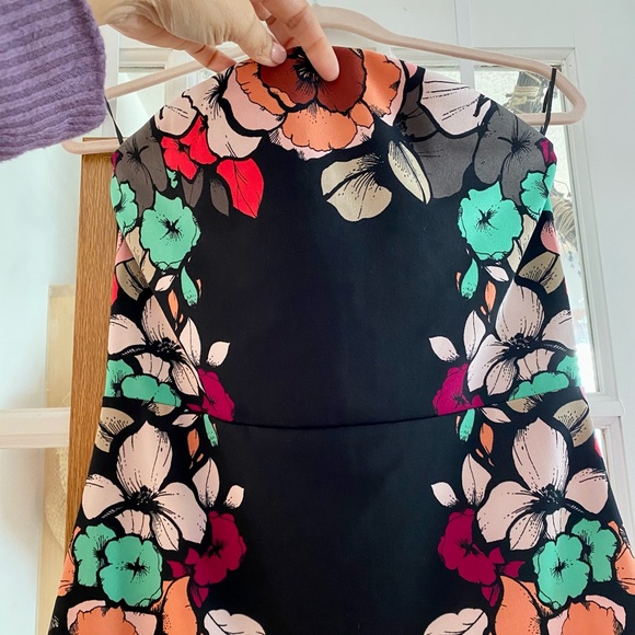 Size 12 Express bandeau dress, stretchy and zippered back for structure - Picture 4 of 6